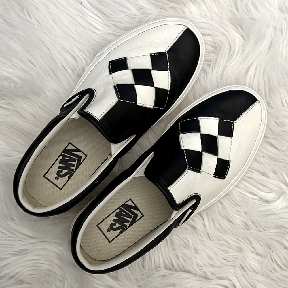 Vans Classic Slip-on Woven Leather Woman Shoe - Black & White